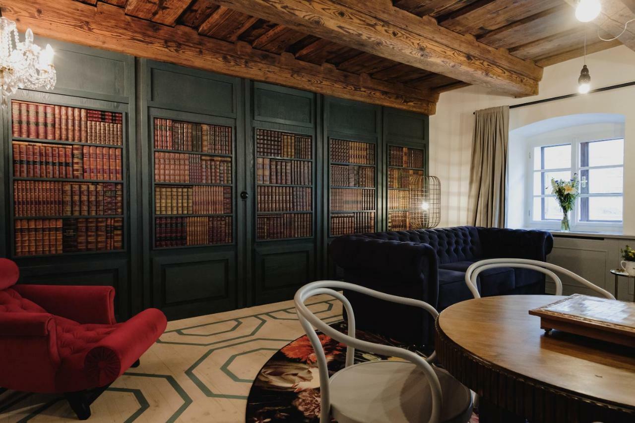 Monastery Garden Bistro & Rooms チェスキー クルムロフ エクステリア 写真